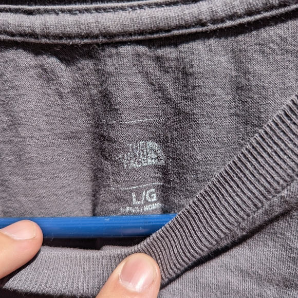 The North Face Long Sleeve T - Picture 2 of 3
